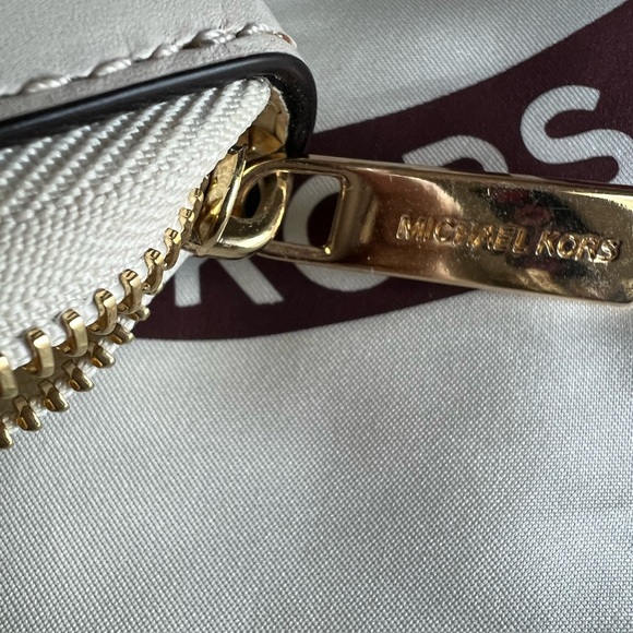 MK Wallet - Picture 6 of 11